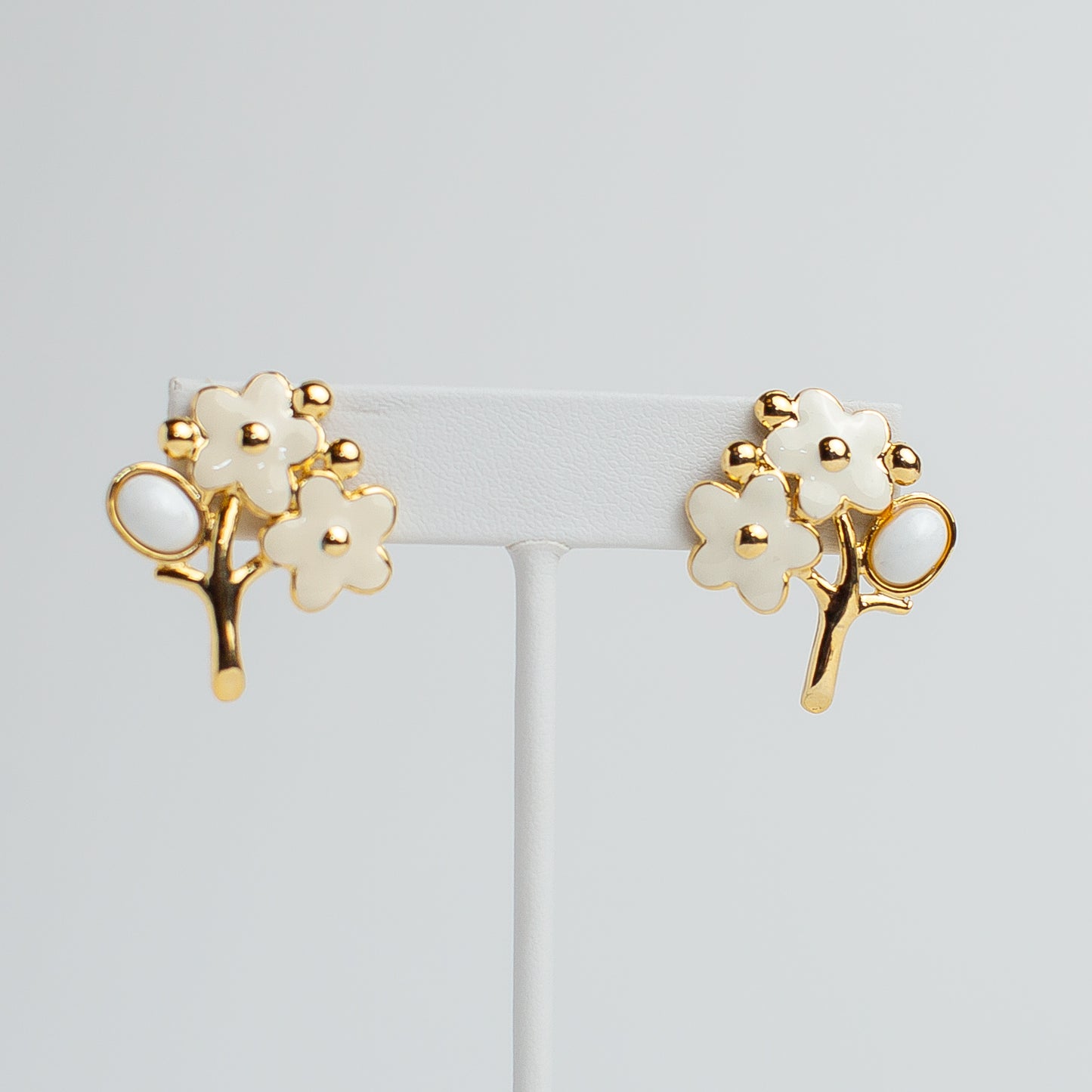 1980's Cream and Gold-Toned Enamel Floral Earrings